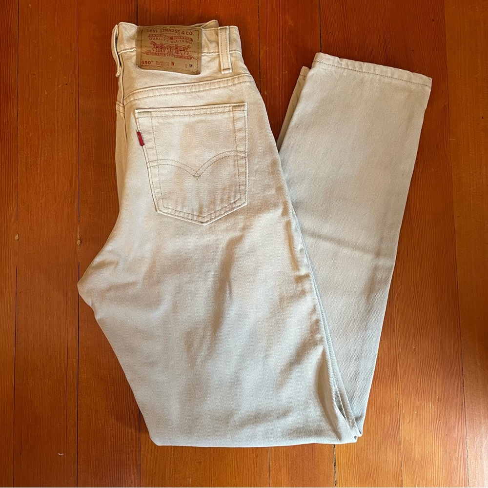 Vintage Tan / Beige Levi’s 550s Relaxed Fit Tapered Leg Jeans
